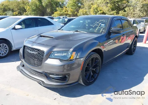 2013 Chrysler 300 Motown z USA, uszkodzony, nr VIN 2C3CCAAG6DH615227